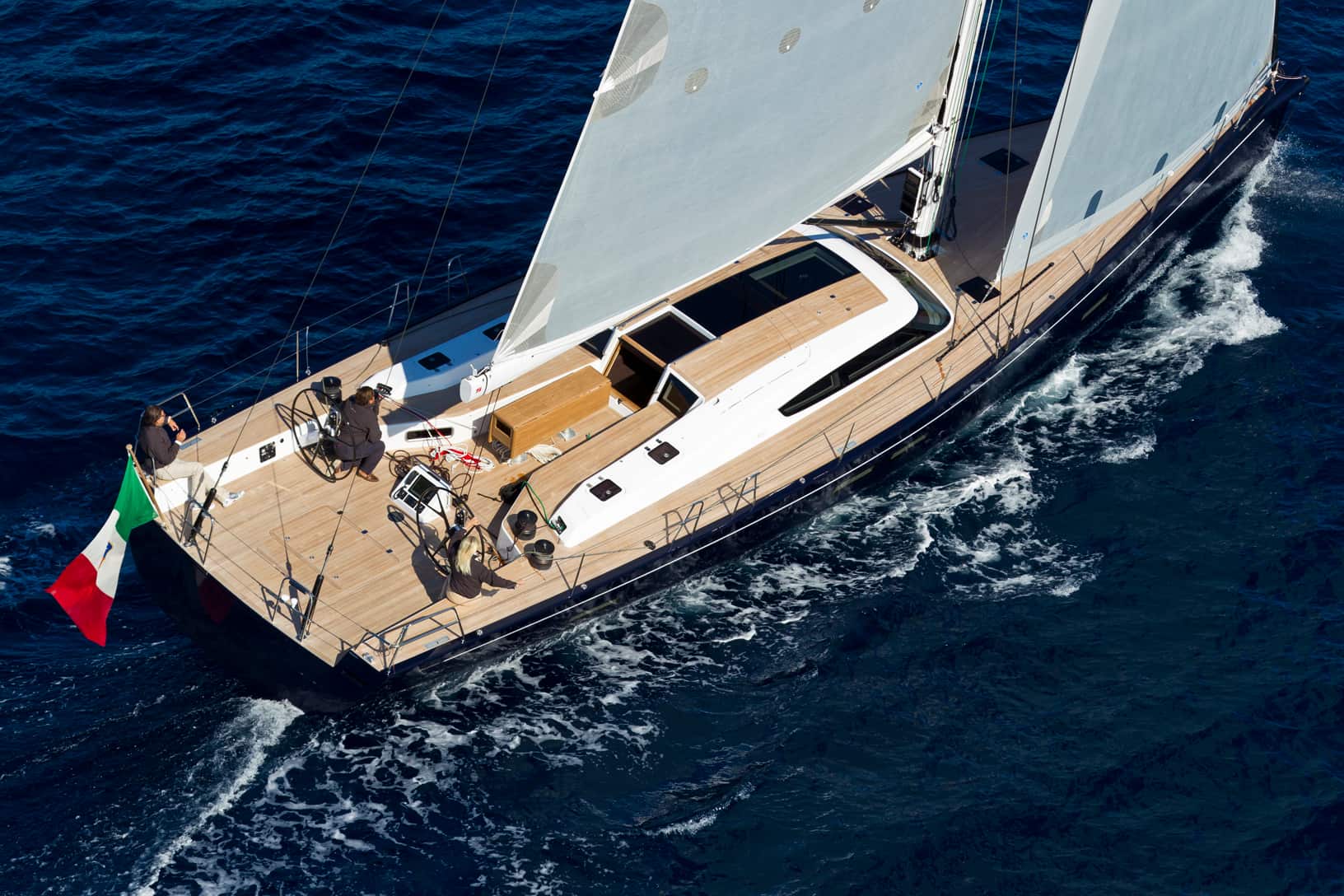 Advanced Yachts A66 — photo 2