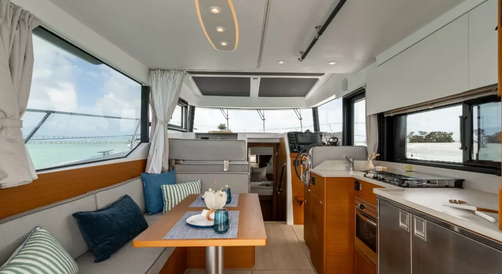 Beneteau Swift Trawler 37 Sedan — photo 11