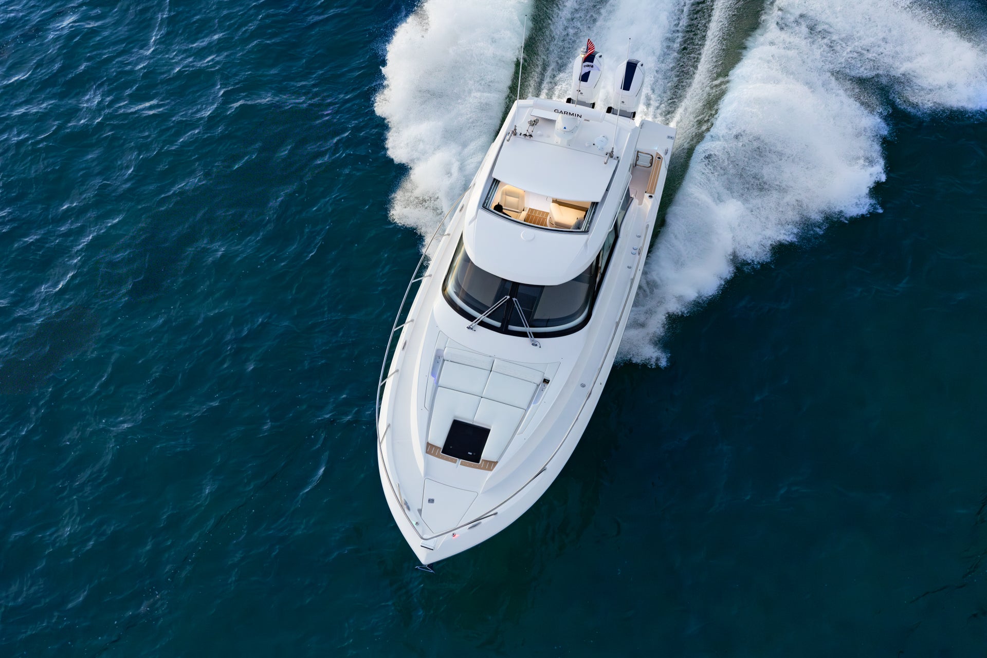 Tiara Yachts 39 LE — photo 10