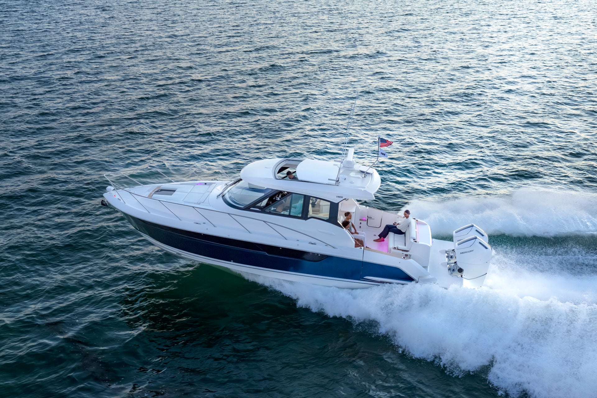 Tiara Yachts 39 LE — photo 8