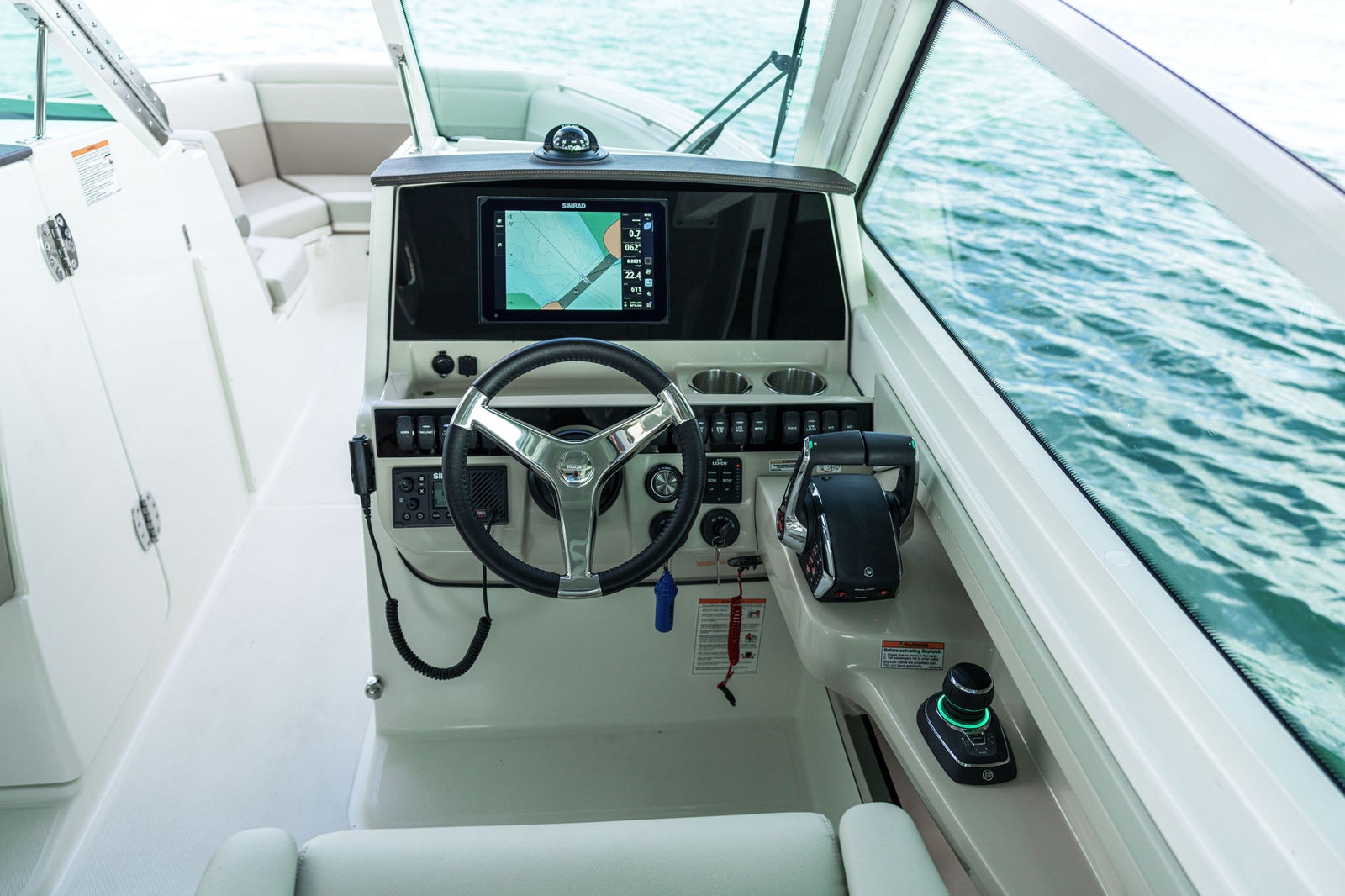 Boston Whaler 280 Vantage — photo 3