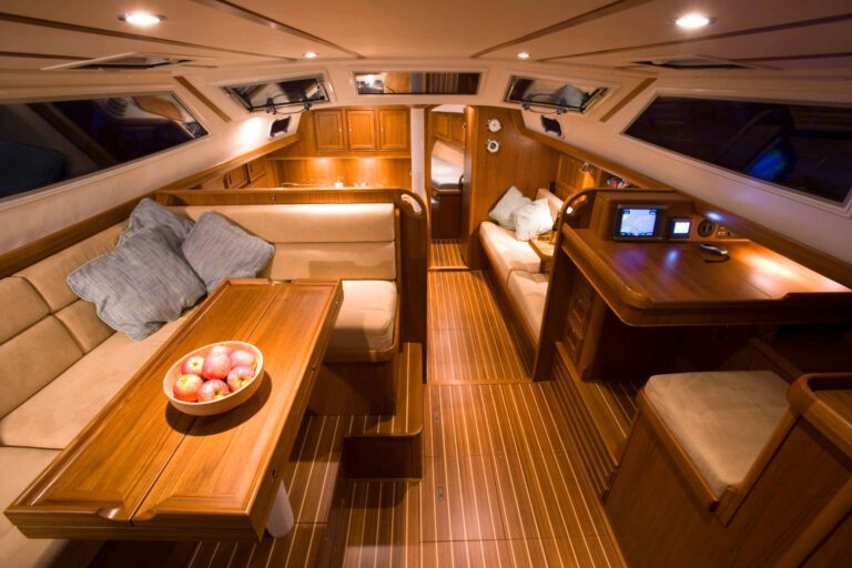 Rustler 44 — photo 7