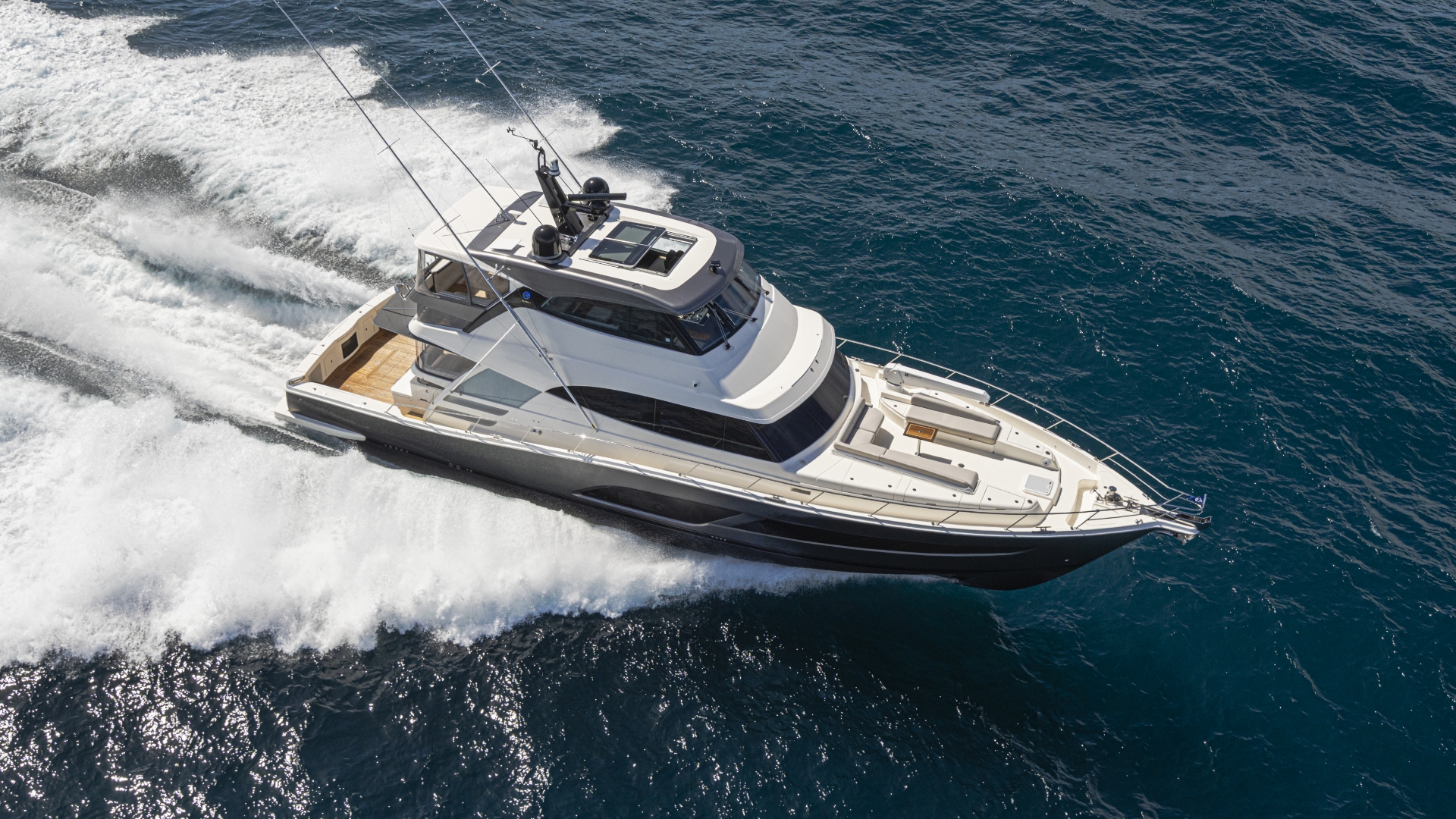 Riviera 68 Sports Motor Yacht Series II — photo 2