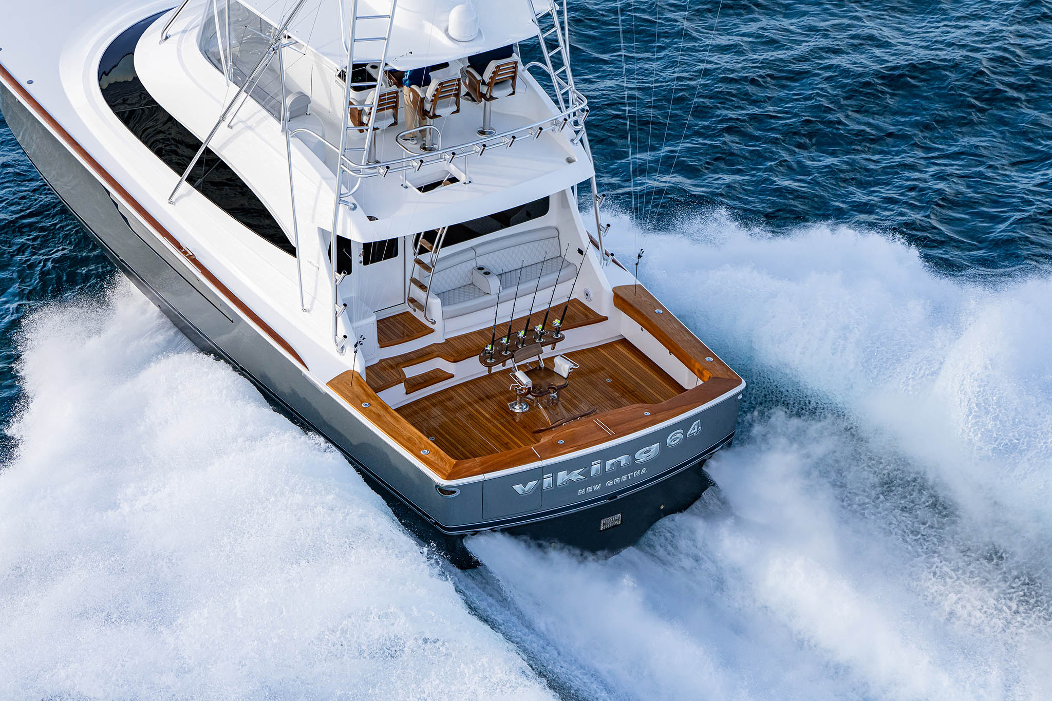 Viking Yachts 64 Convertible — photo 5