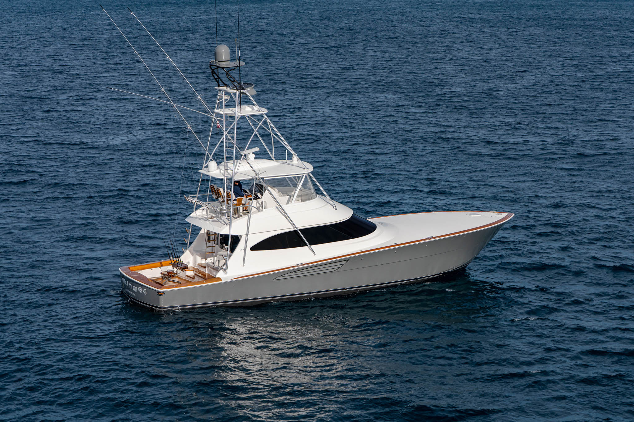 Viking Yachts 64 Convertible — photo 8