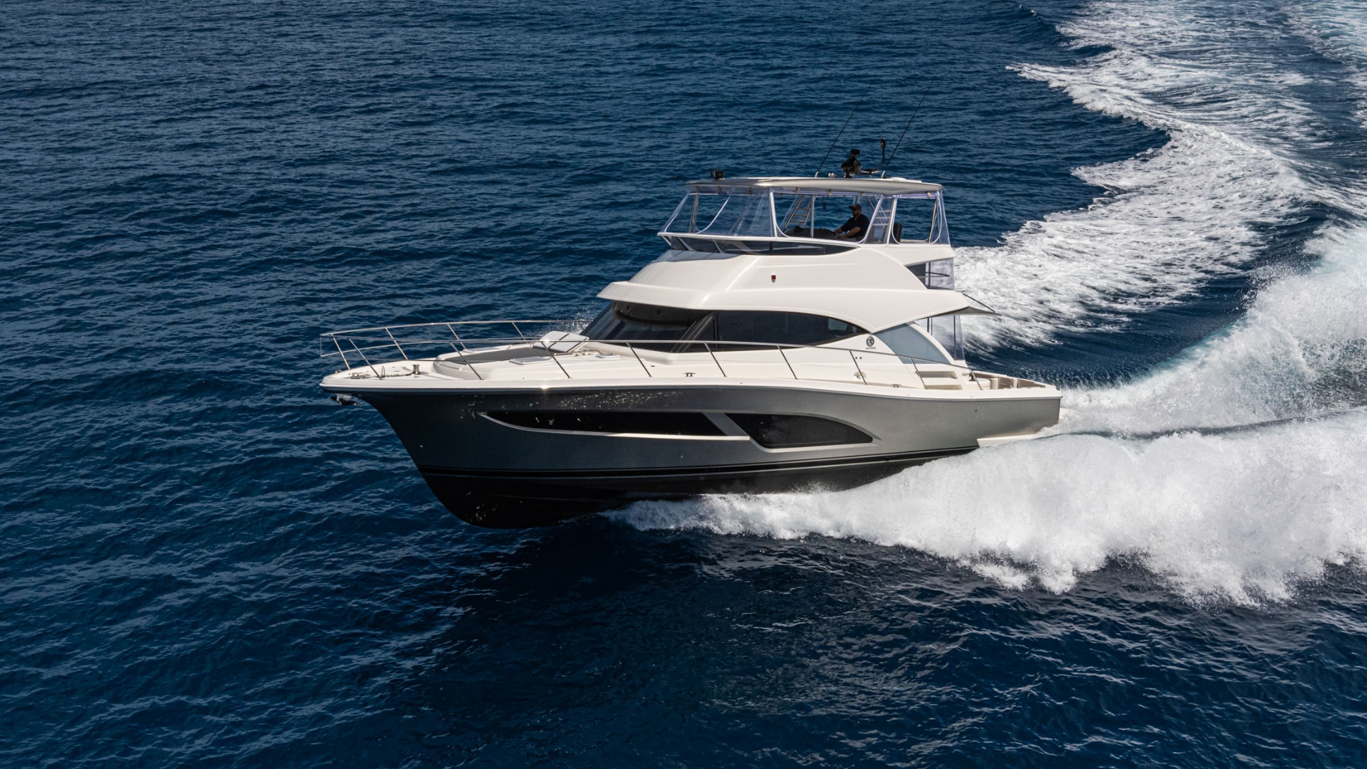 Riviera 46 Sports Motor Yacht — photo 5