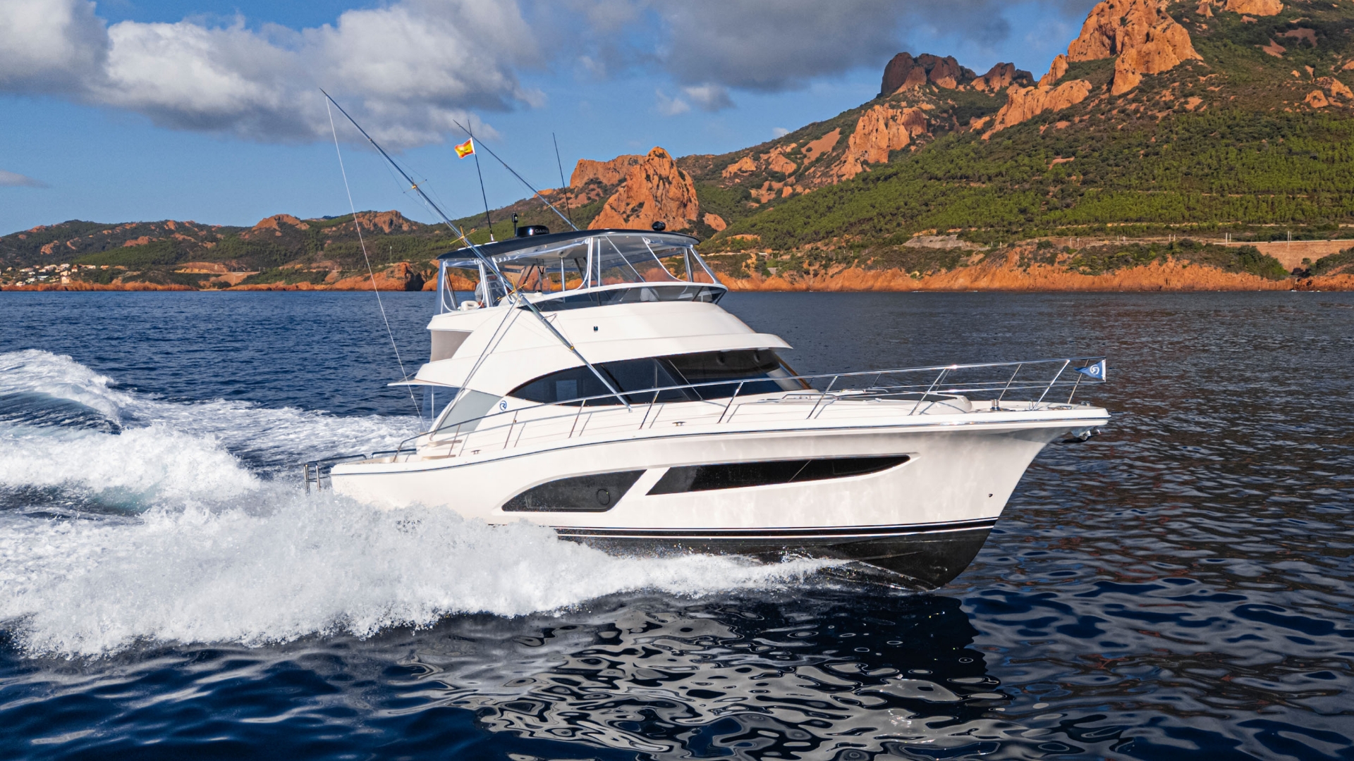 Riviera 46 Sports Motor Yacht — photo 2